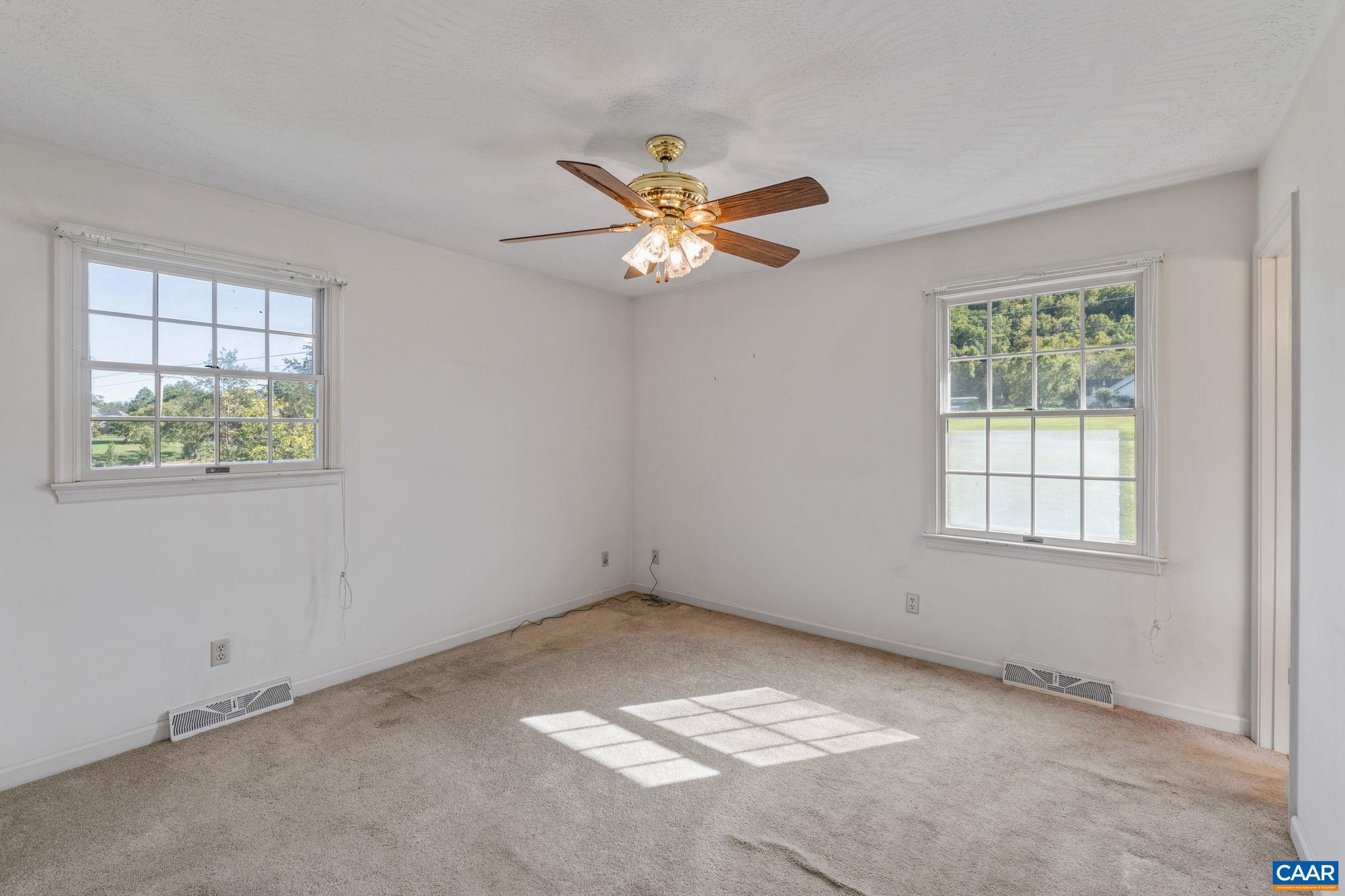 344 LEXINGTON WAY