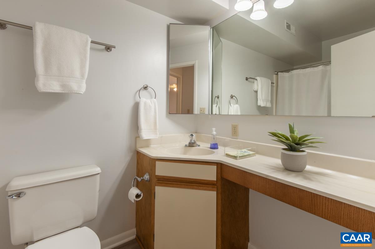 117 TURTLE CREEK RD Unit: 9