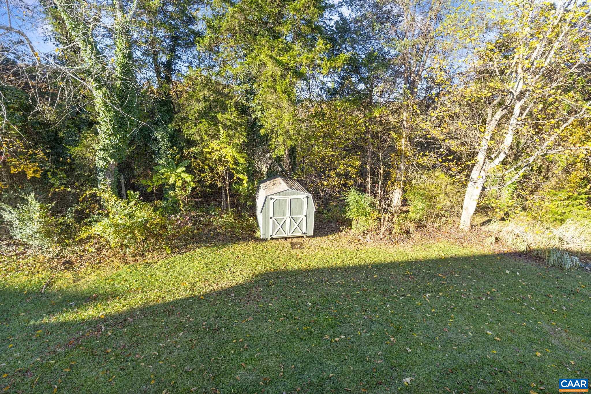 10137 SPRING DR