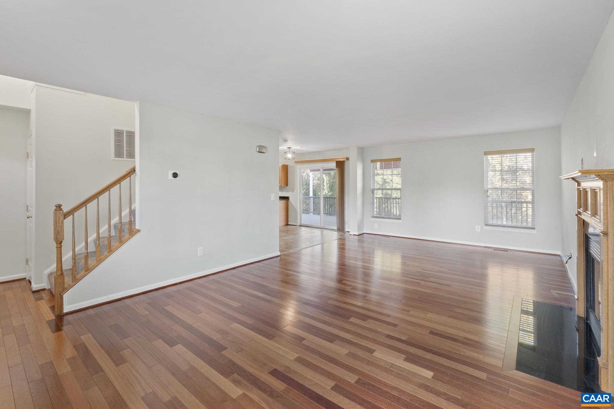 10137 SPRING DR