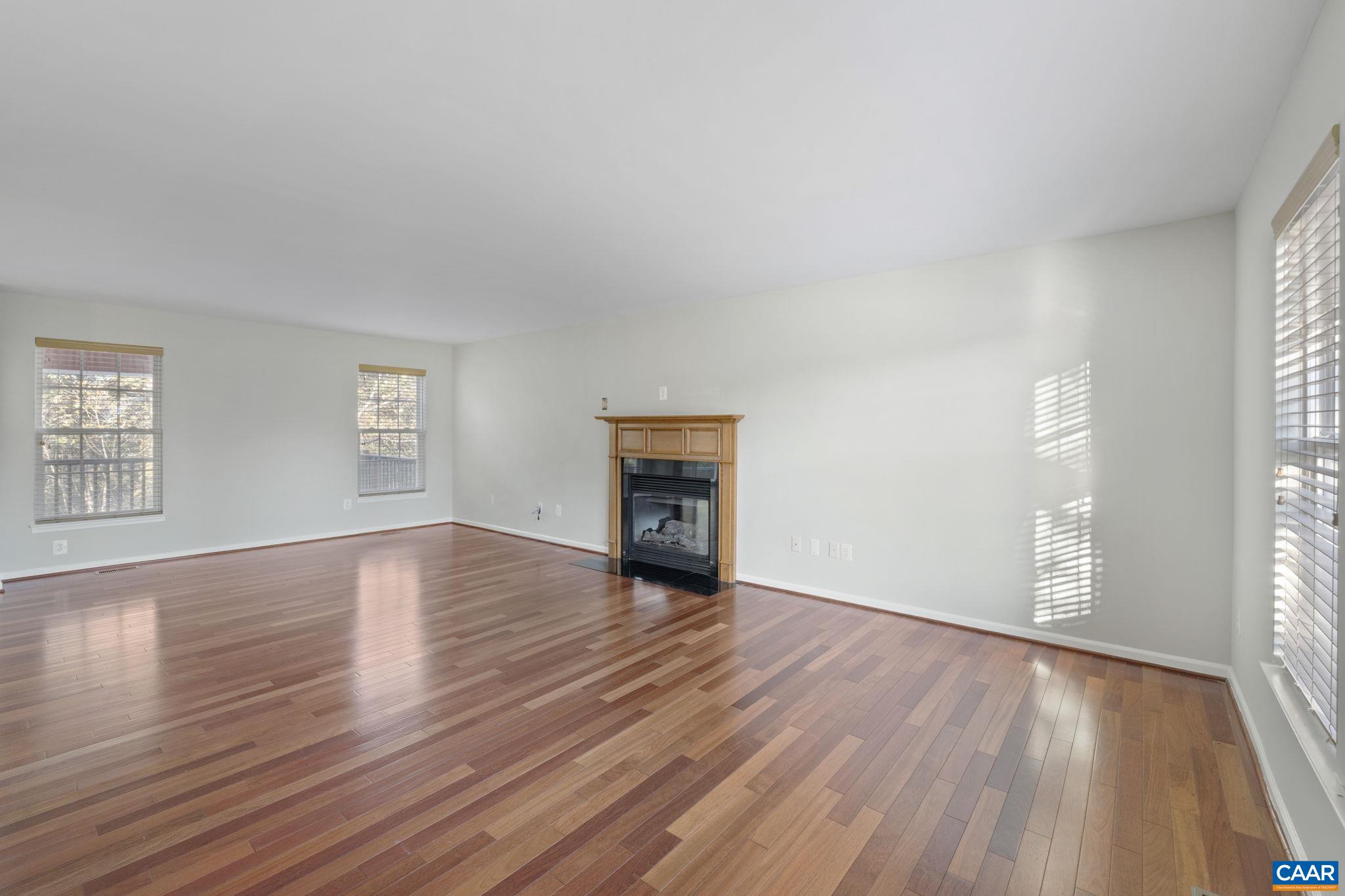 10137 SPRING DR