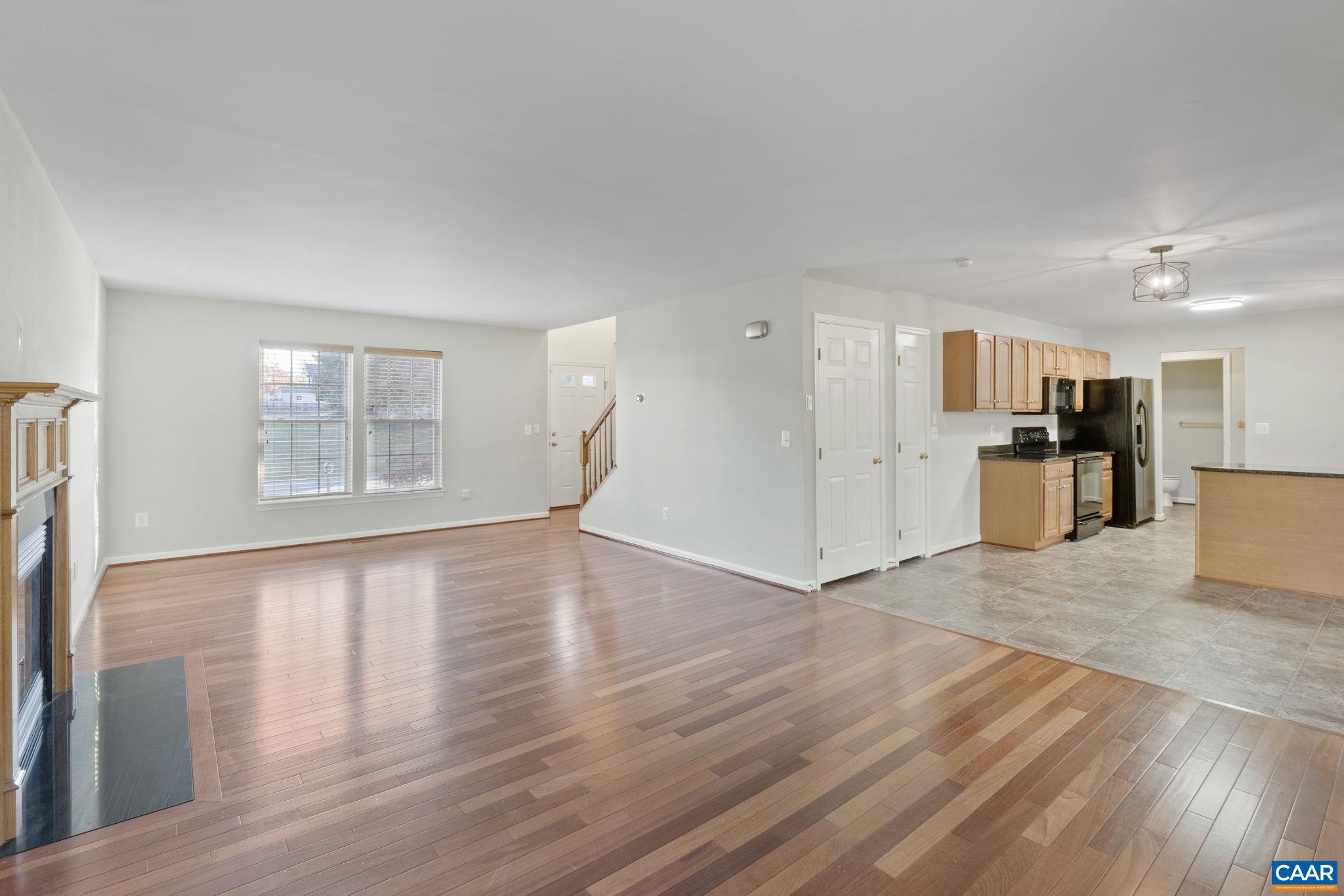 10137 SPRING DR