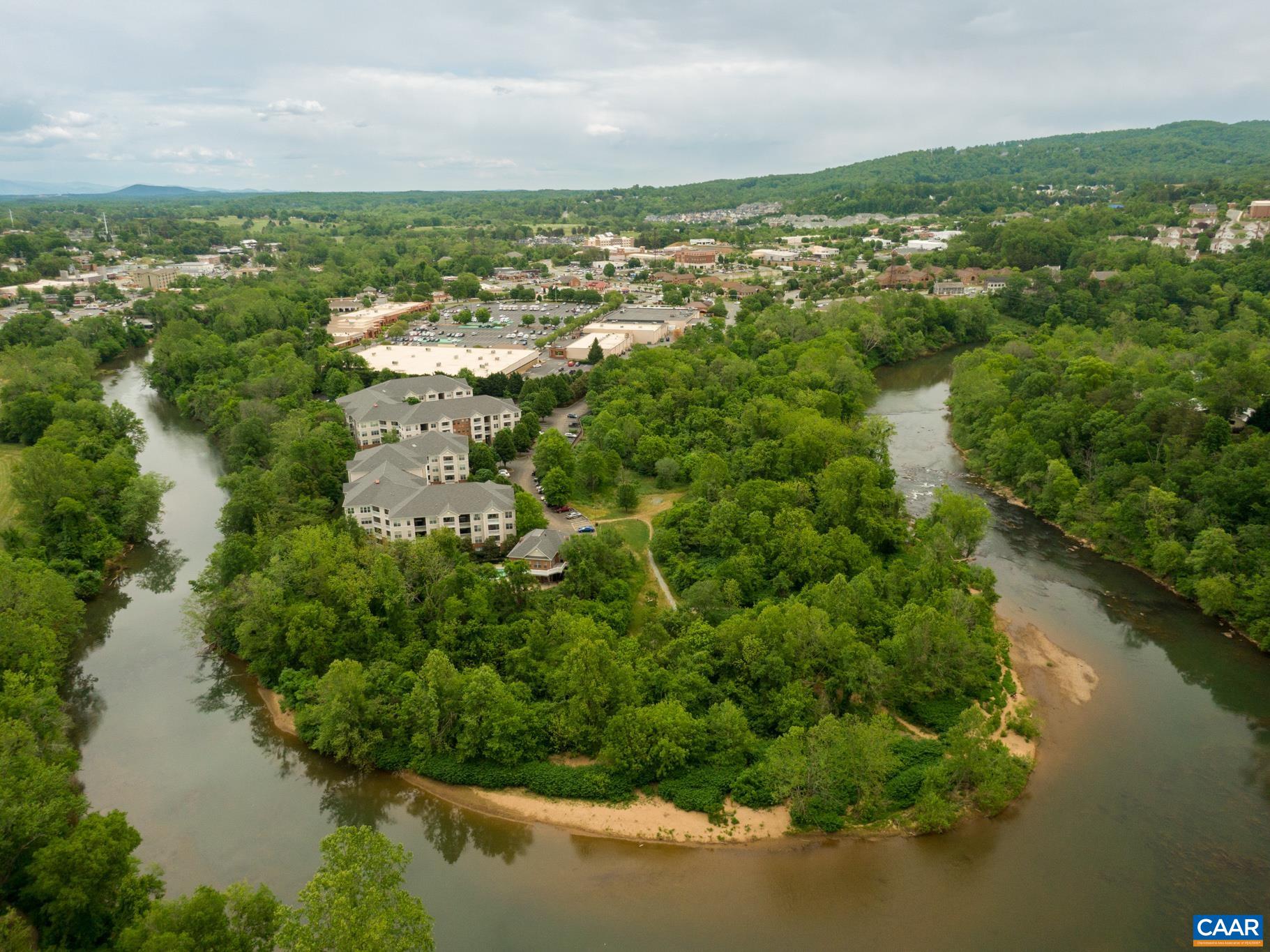 290 RIVERBEND DR Unit: 2D