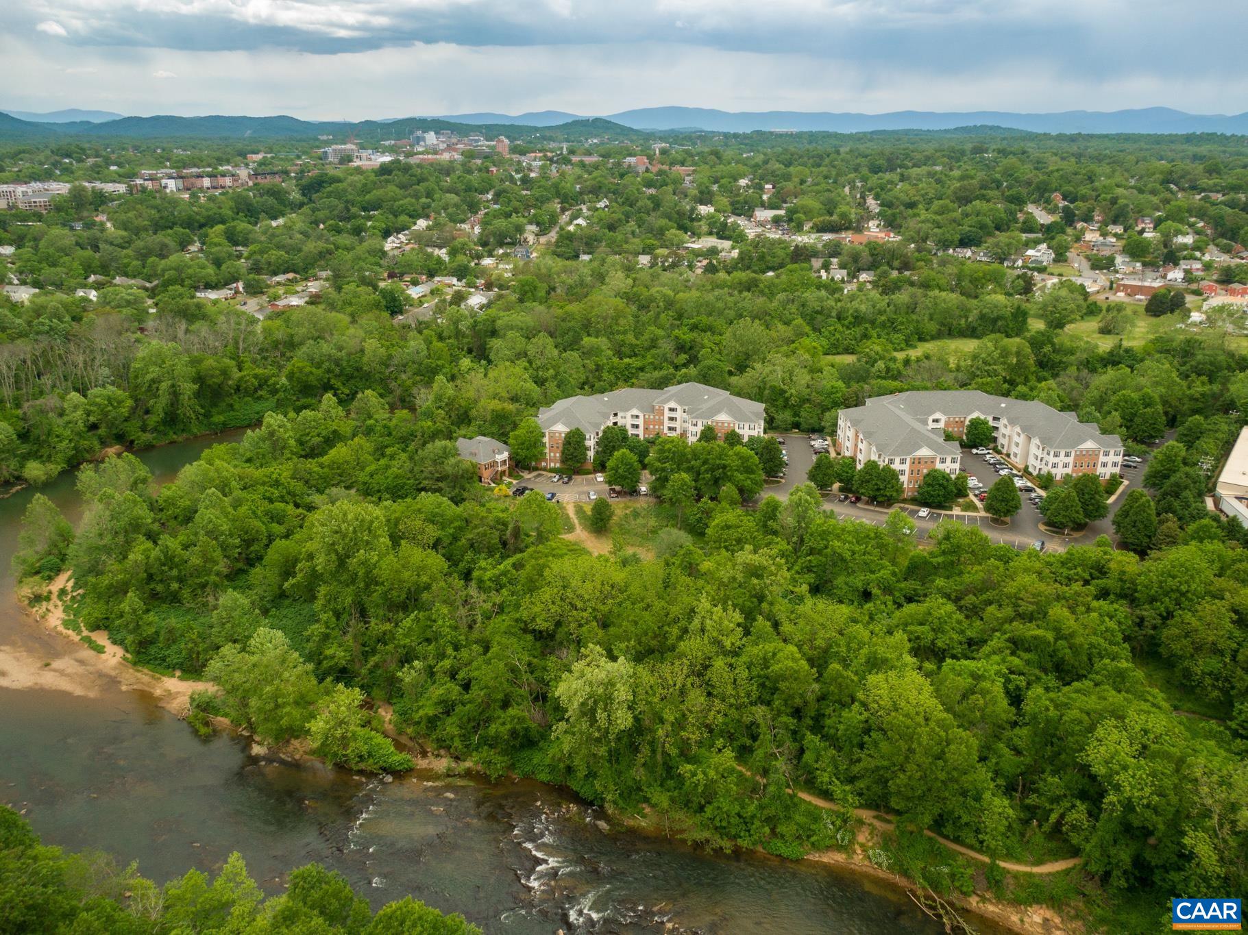 290 RIVERBEND DR Unit: 2D