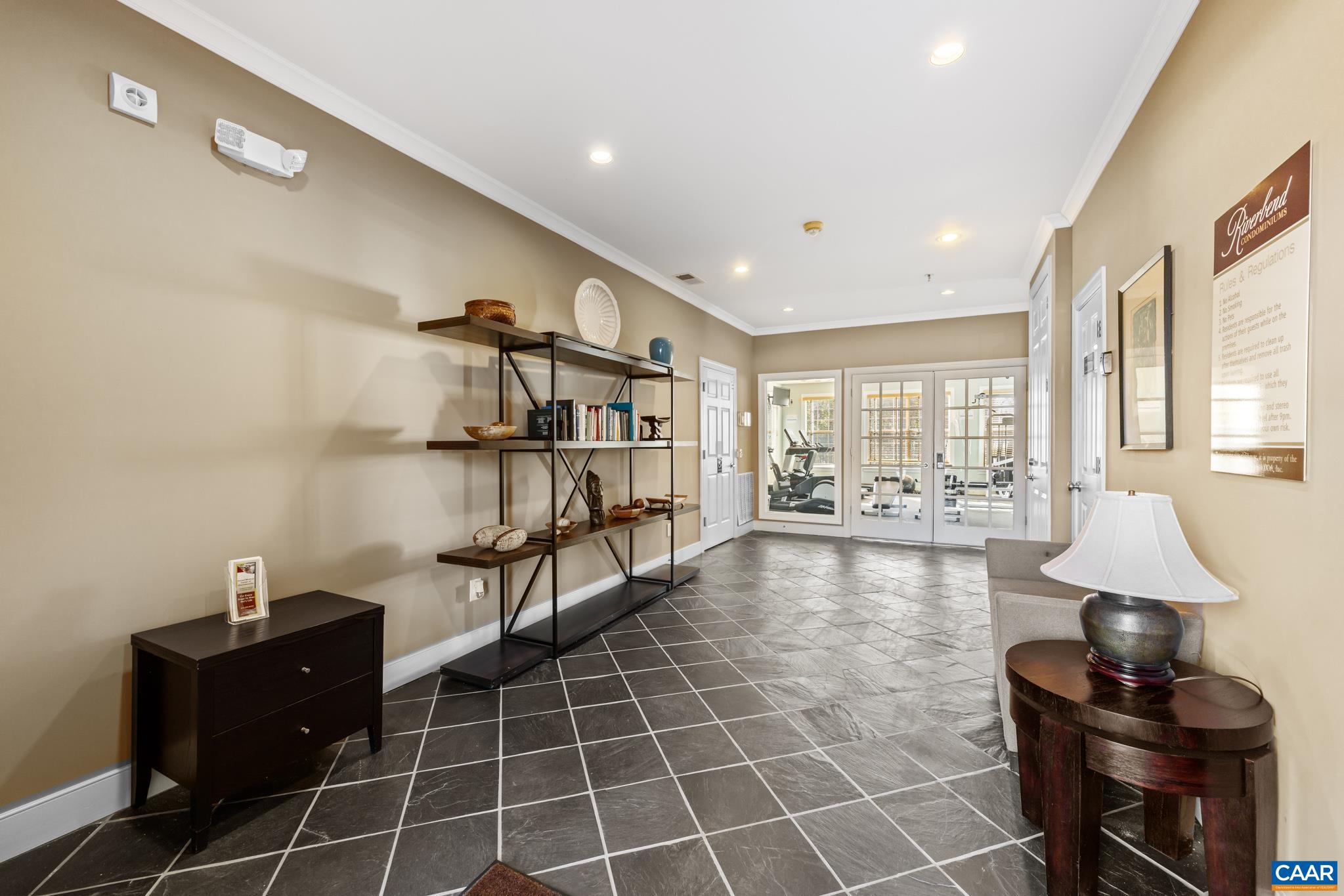 290 RIVERBEND DR Unit: 2D