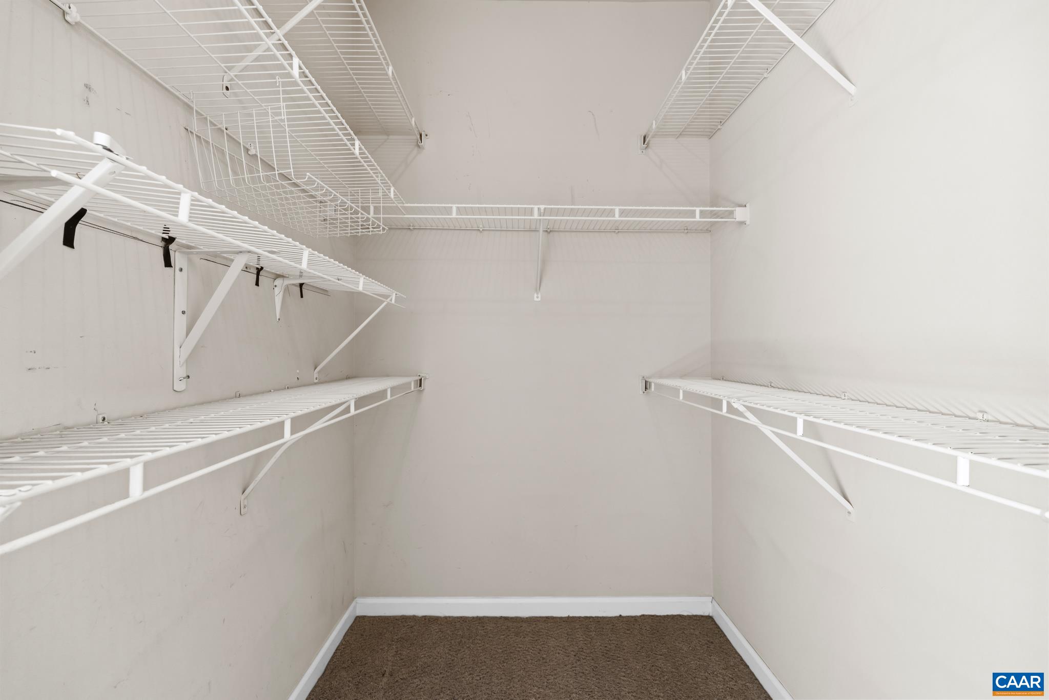 290 RIVERBEND DR Unit: 2D