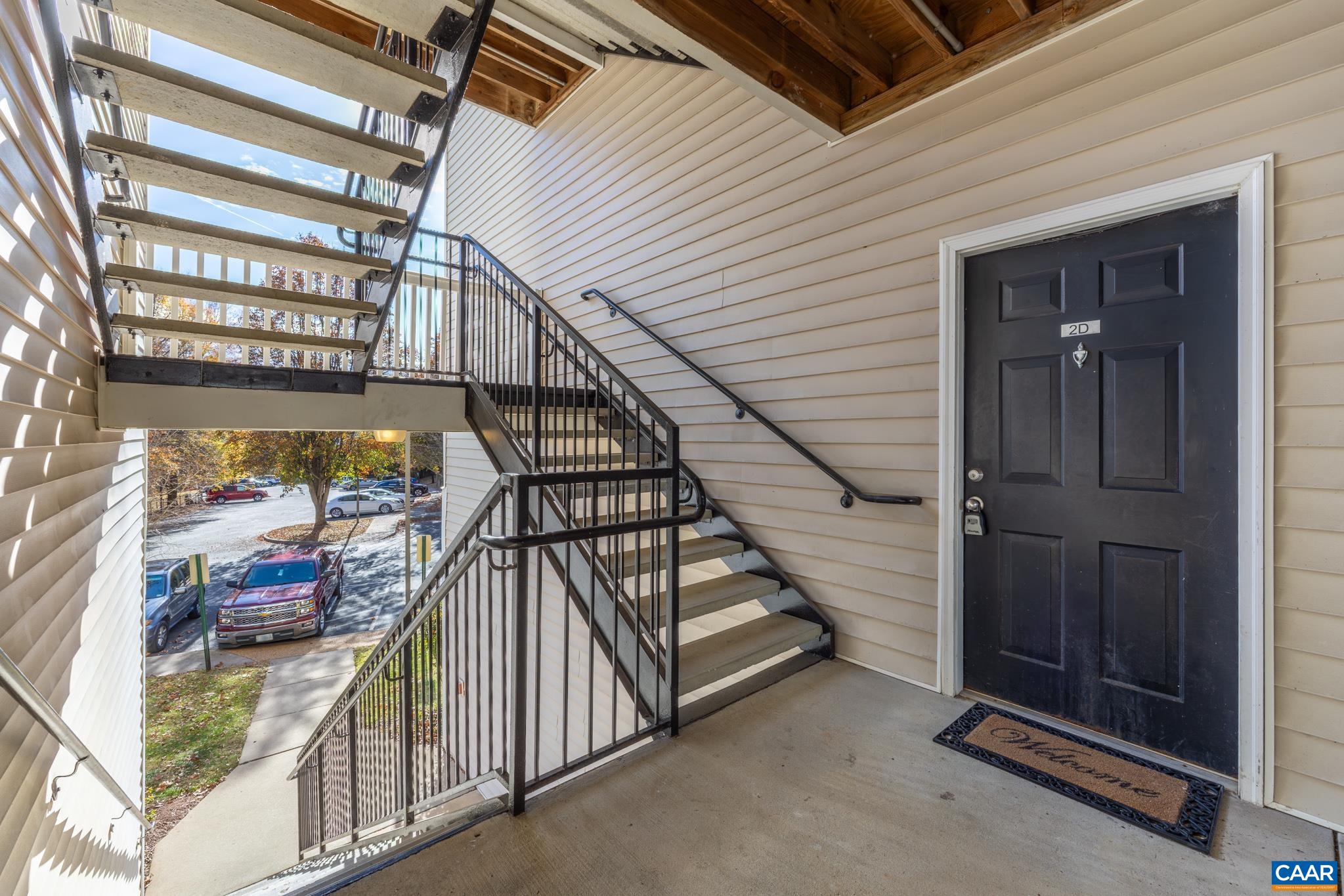 290 RIVERBEND DR Unit: 2D