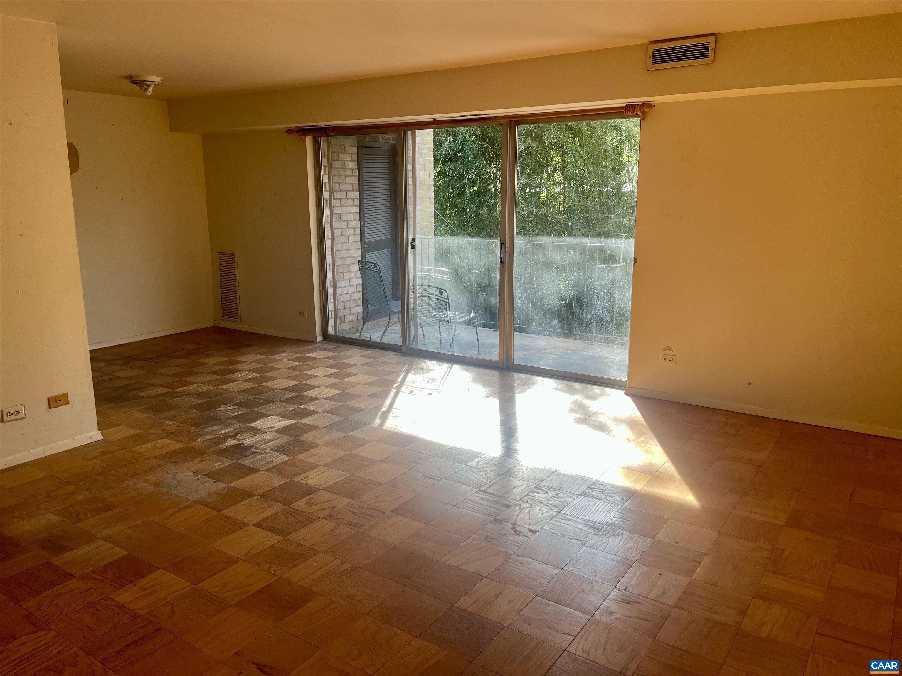 511 N FIRST ST Unit: 201