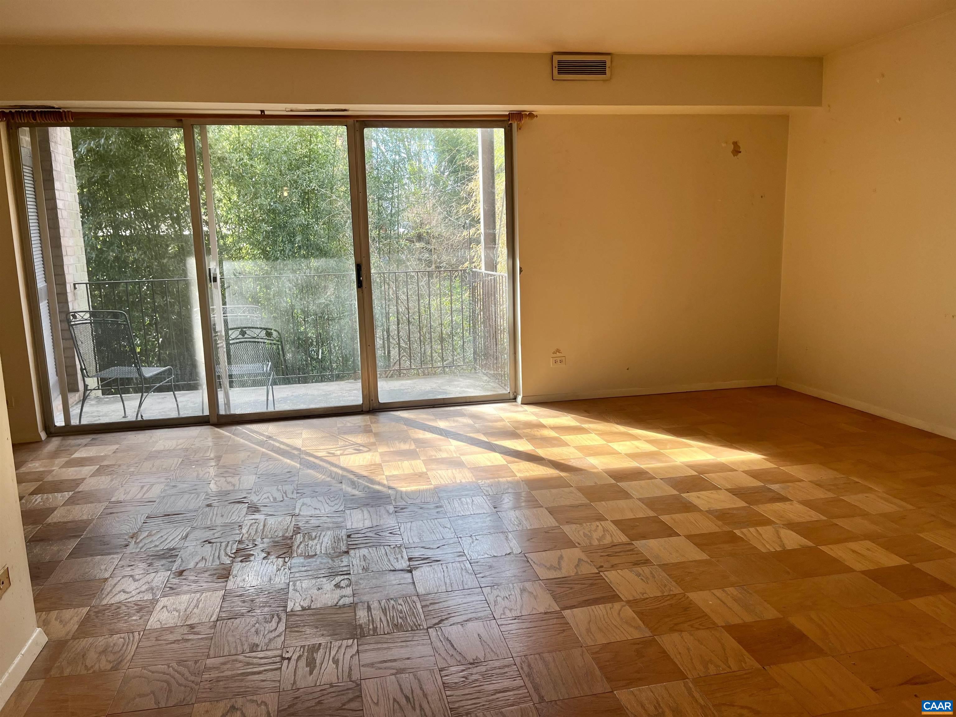 511 N FIRST ST Unit: 201