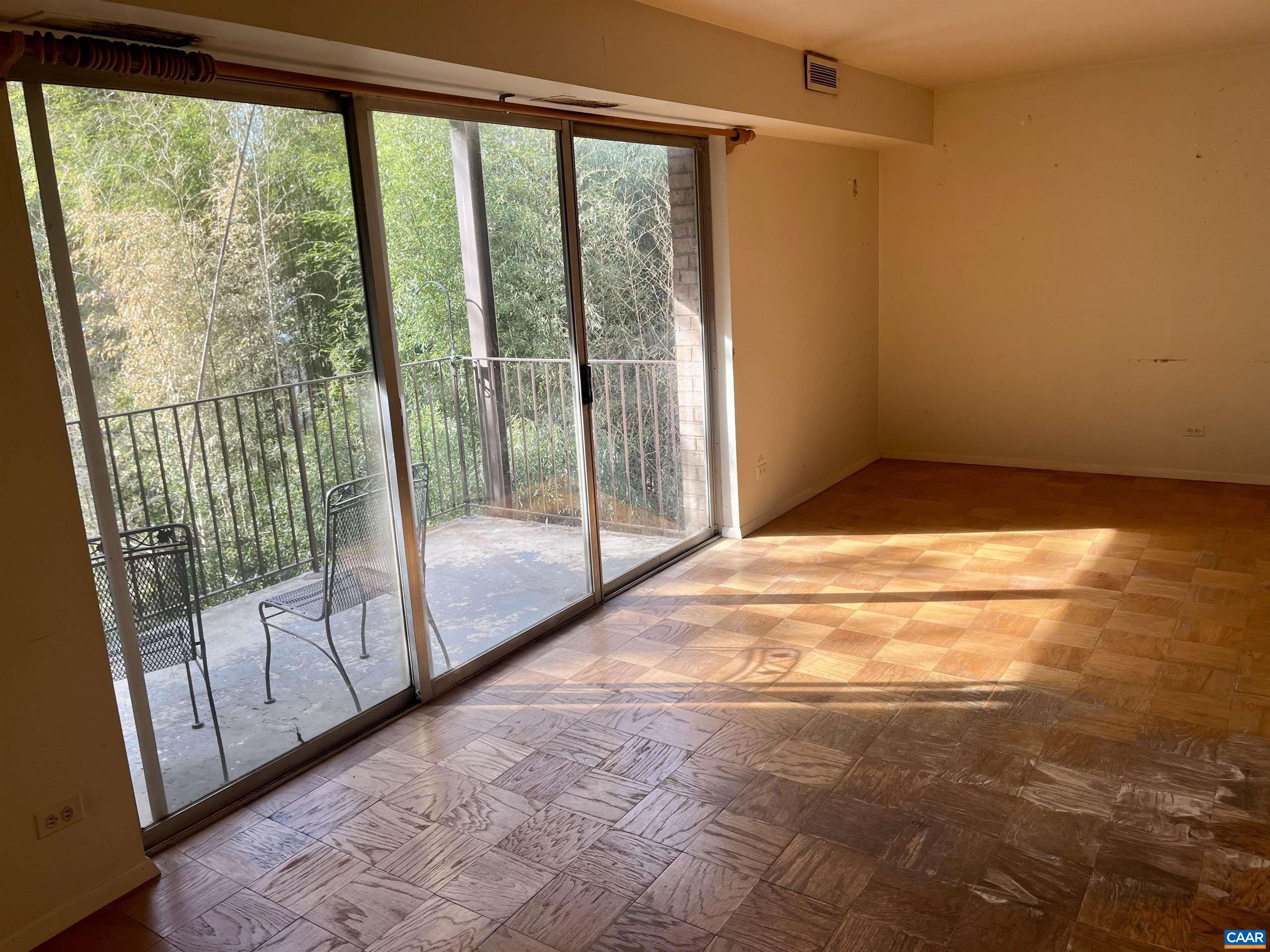 511 N FIRST ST Unit: 201