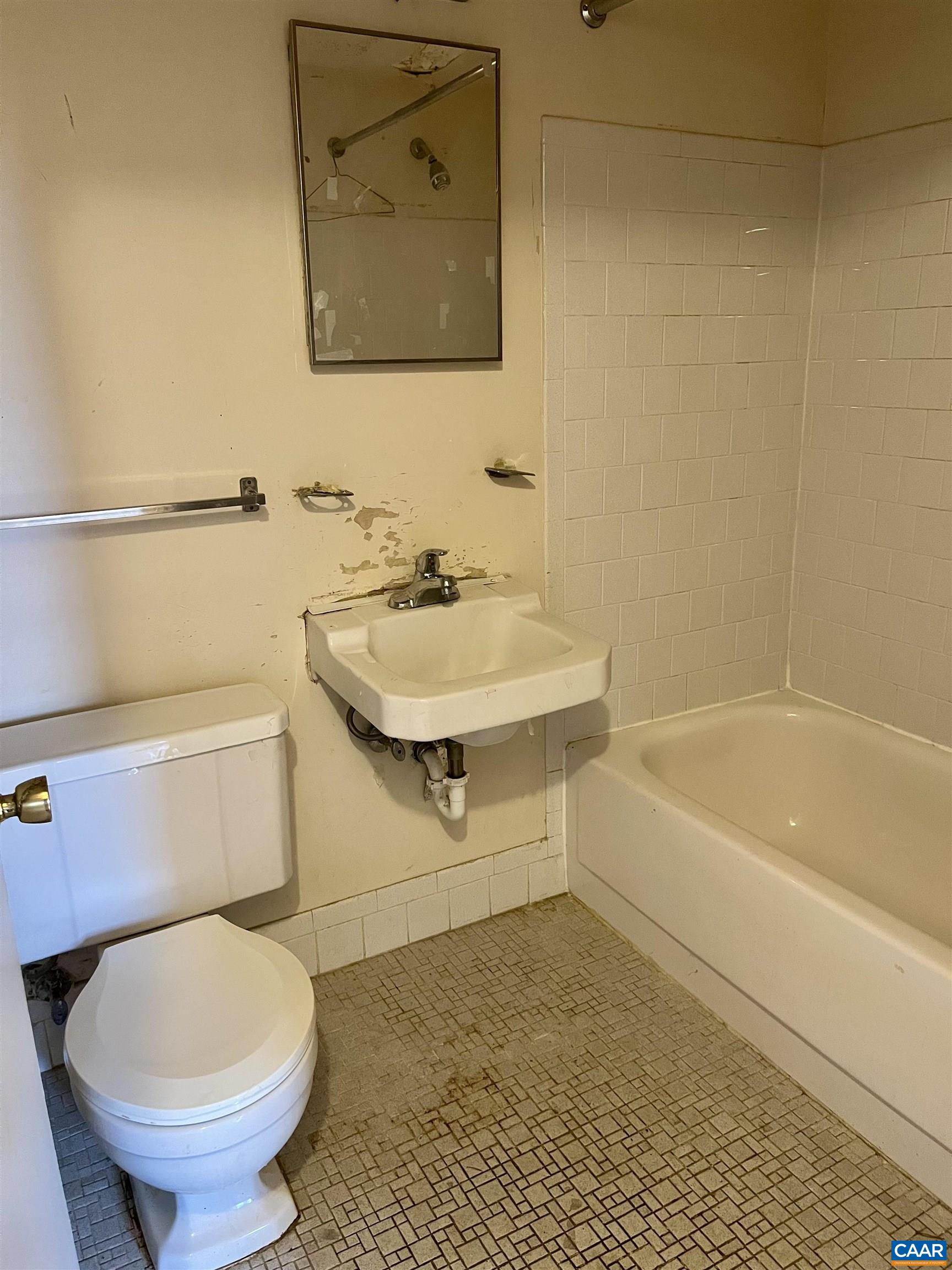 511 N FIRST ST Unit: 201