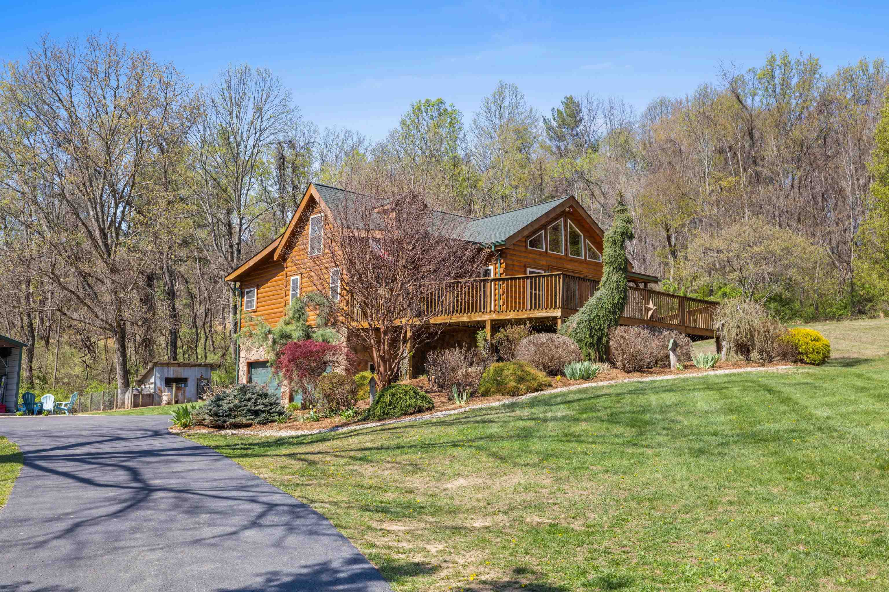 115 SPRING CROSSING LN