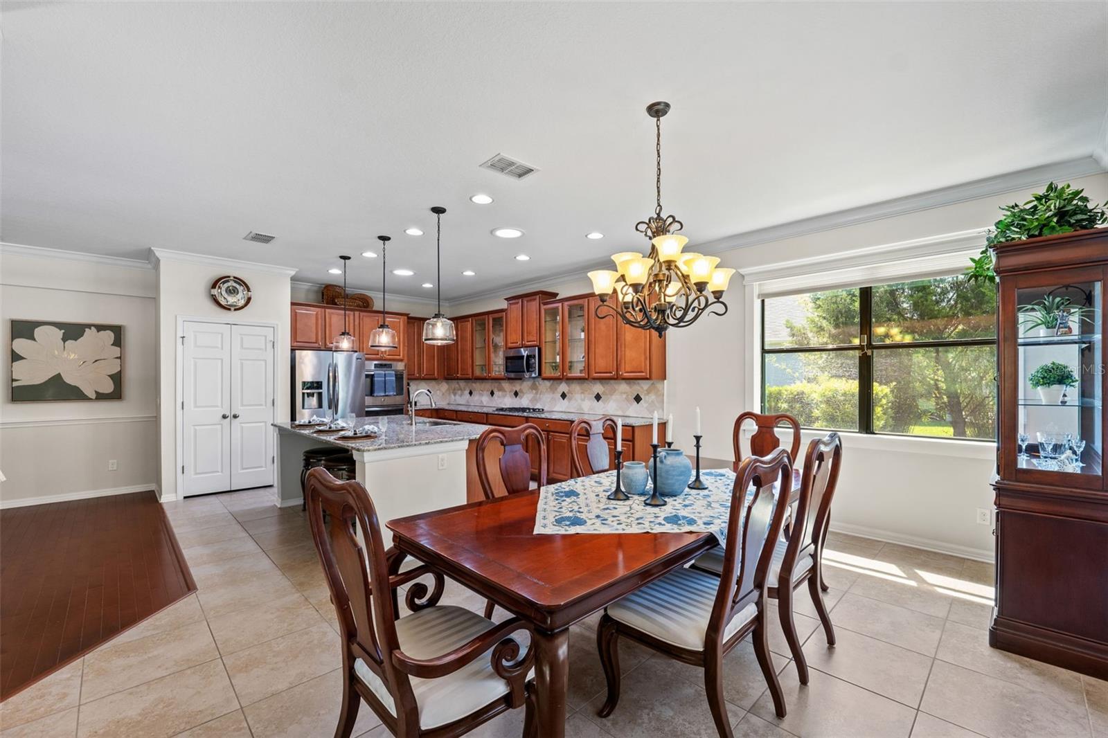 21632 PEARL CRESCENT CT