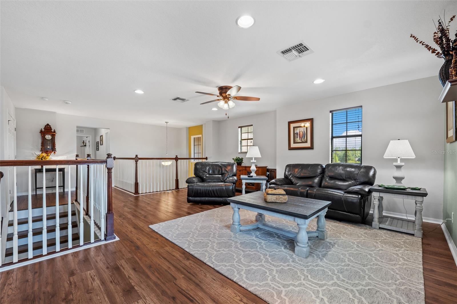 21632 PEARL CRESCENT CT