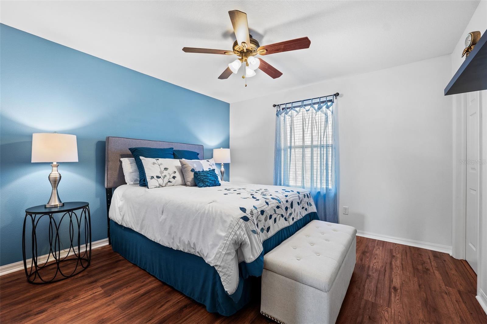 21632 PEARL CRESCENT CT