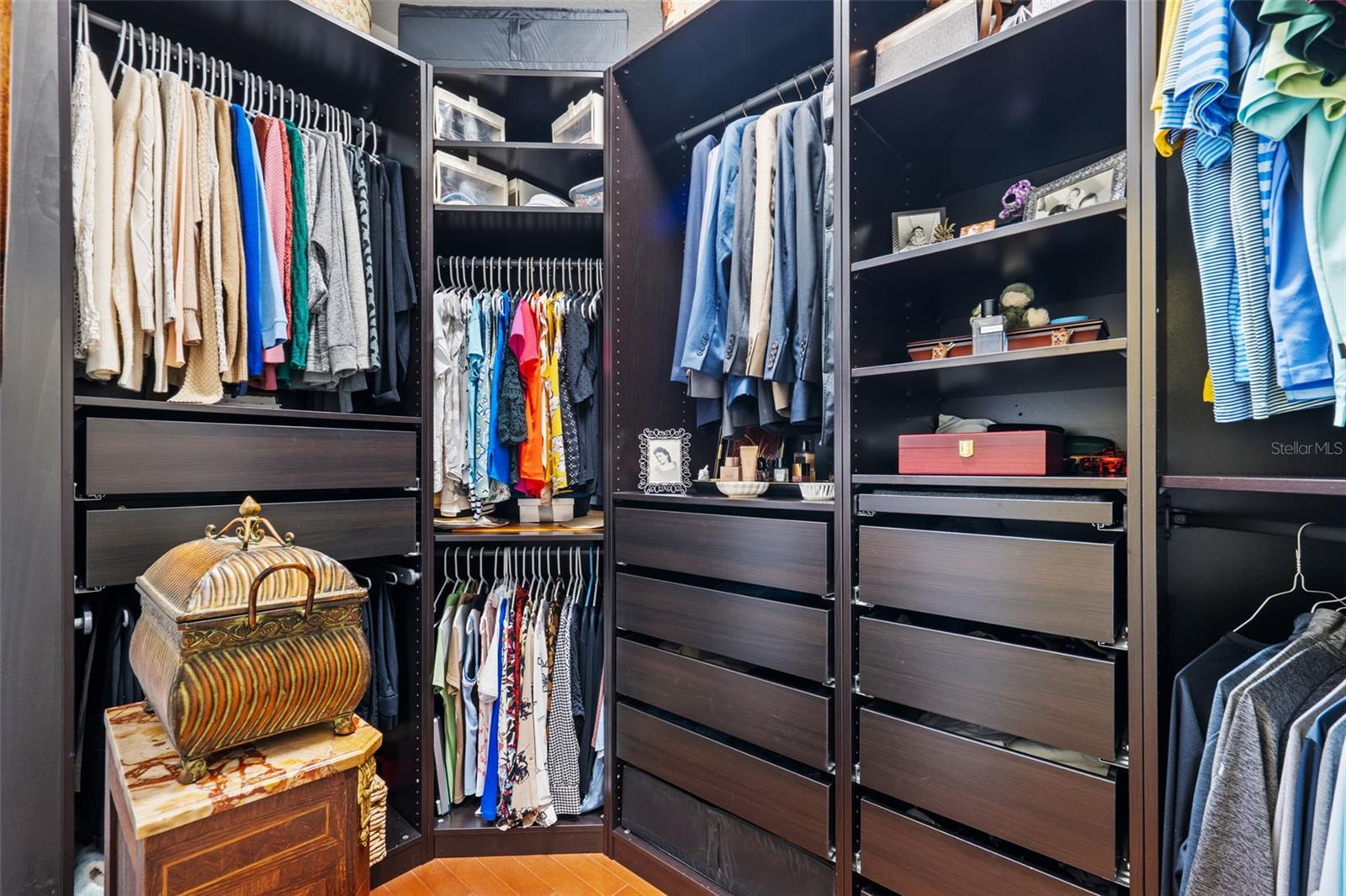 21632 PEARL CRESCENT CT