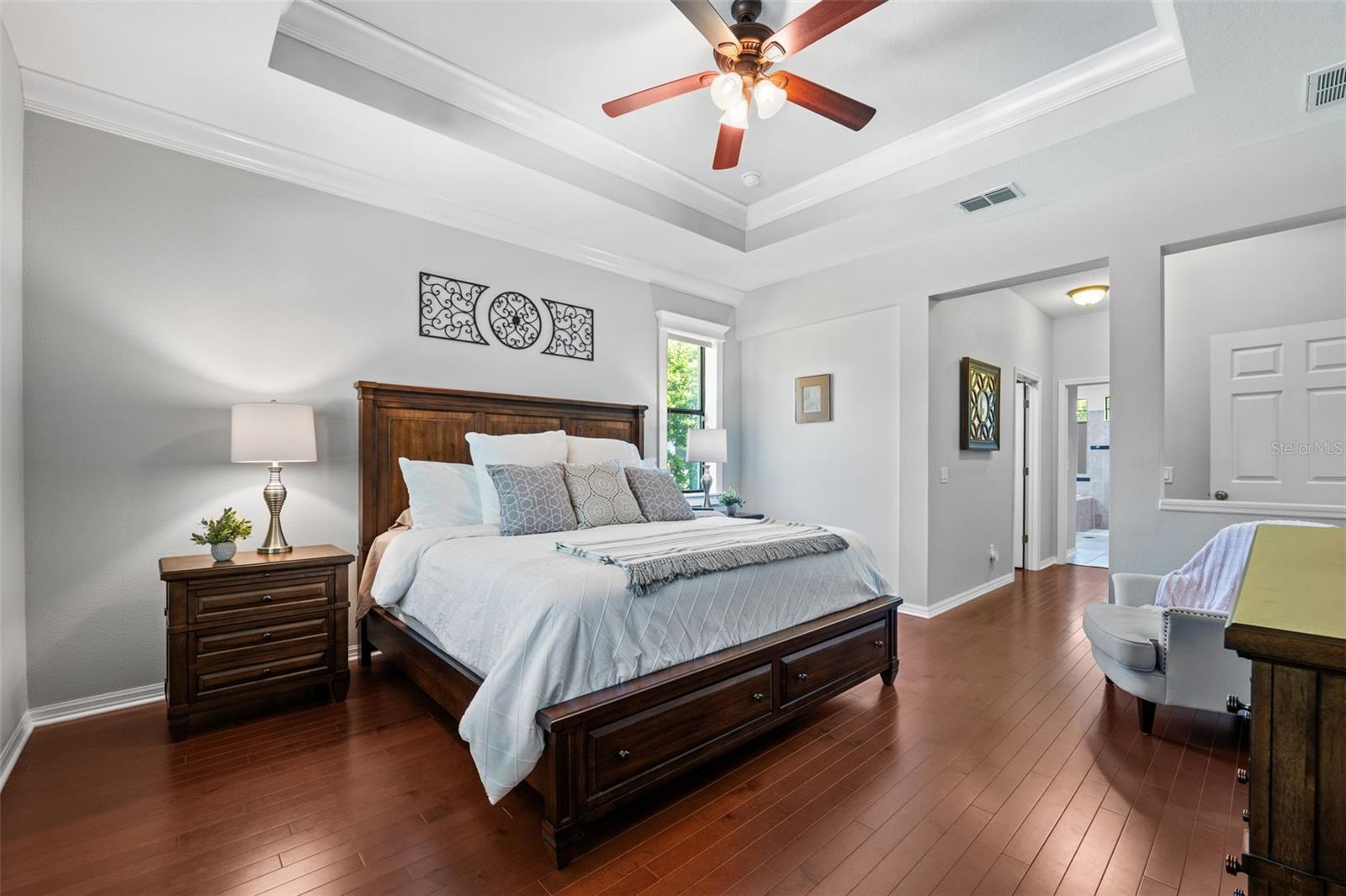 21632 PEARL CRESCENT CT