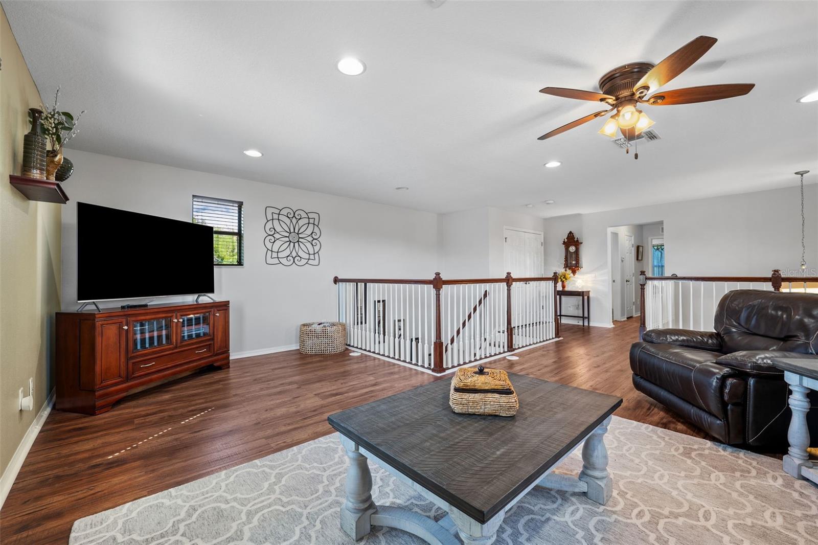 21632 PEARL CRESCENT CT