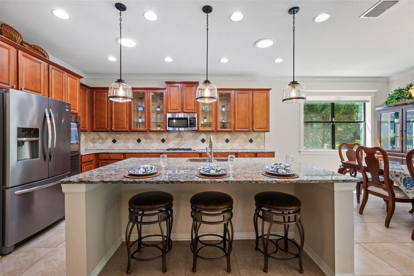 21632 PEARL CRESCENT CT