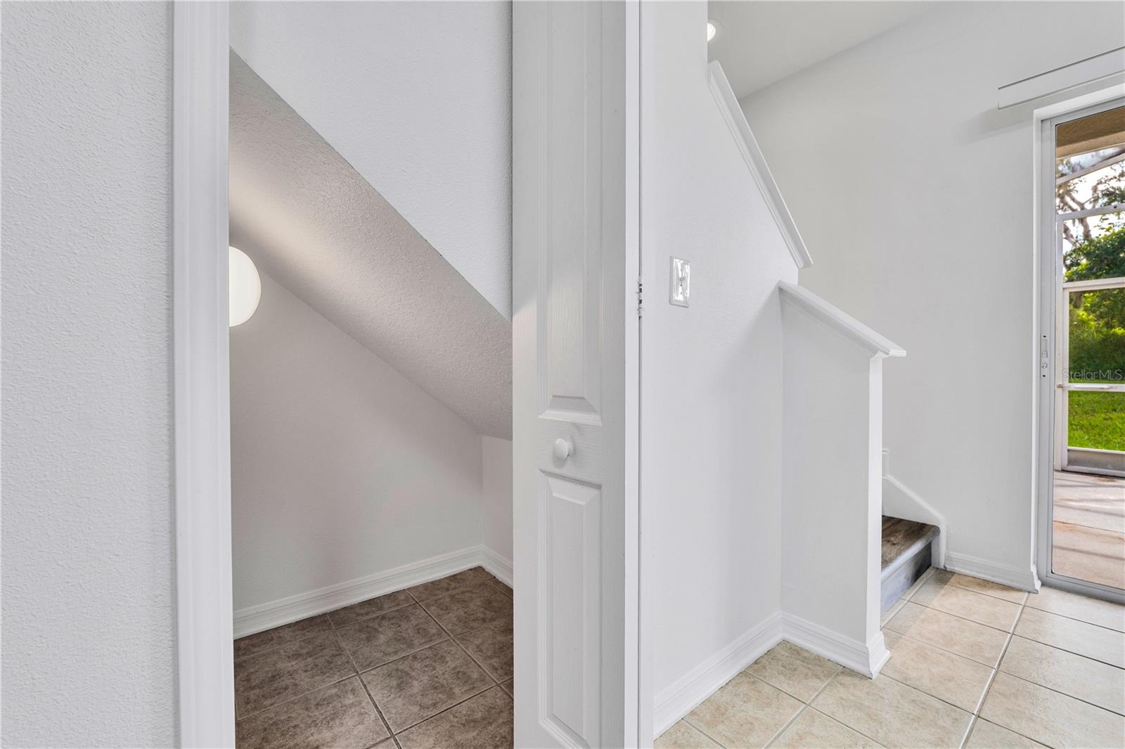 15838 FISHHAWK FALLS DR