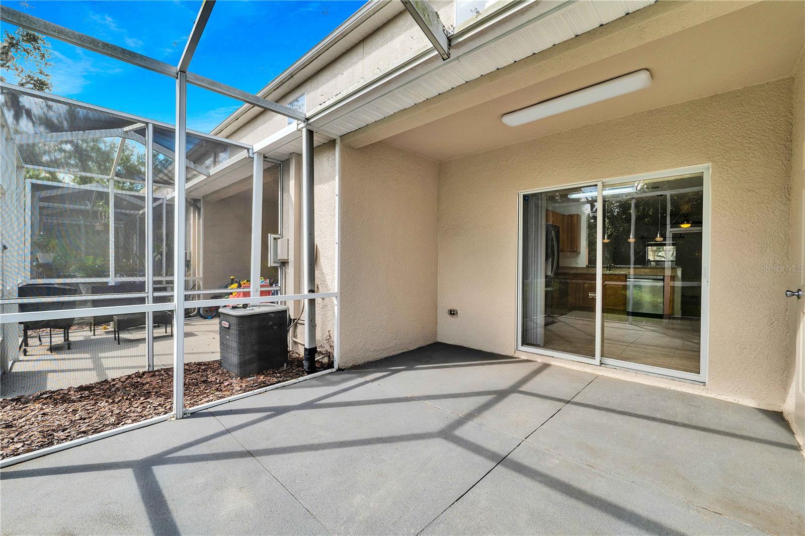 15838 FISHHAWK FALLS DR