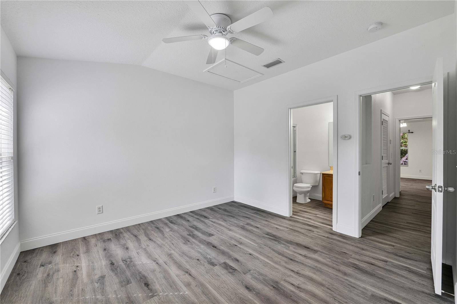 15838 FISHHAWK FALLS DR