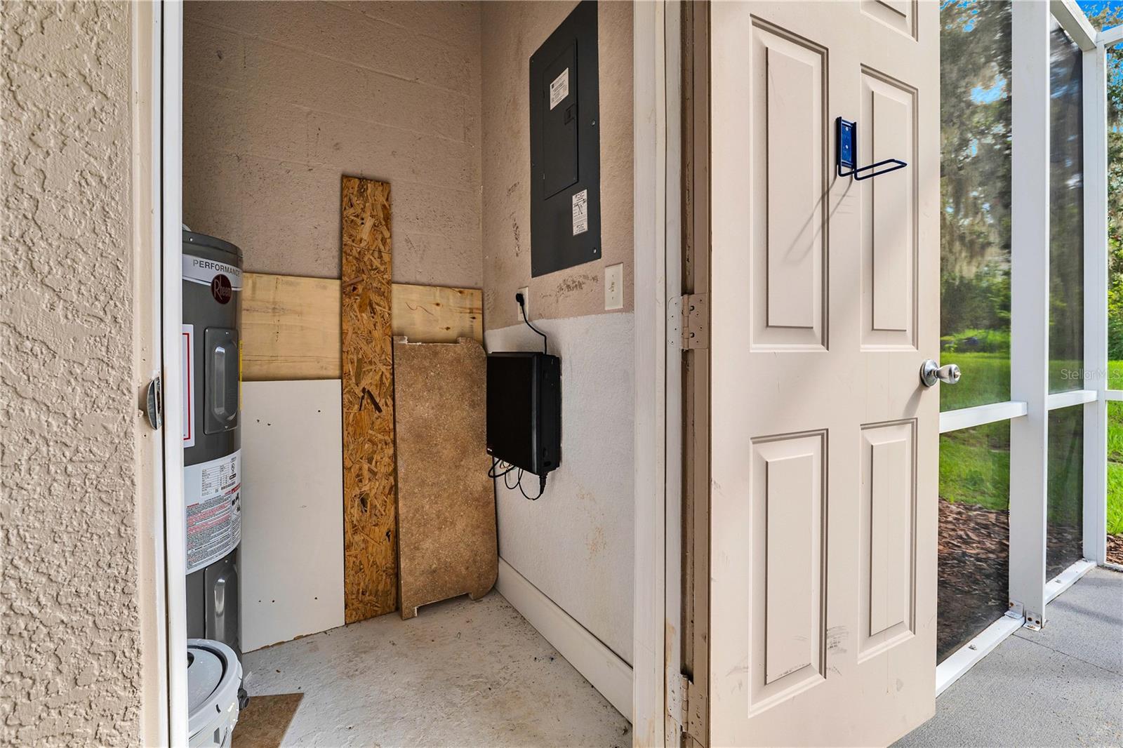 15838 FISHHAWK FALLS DR