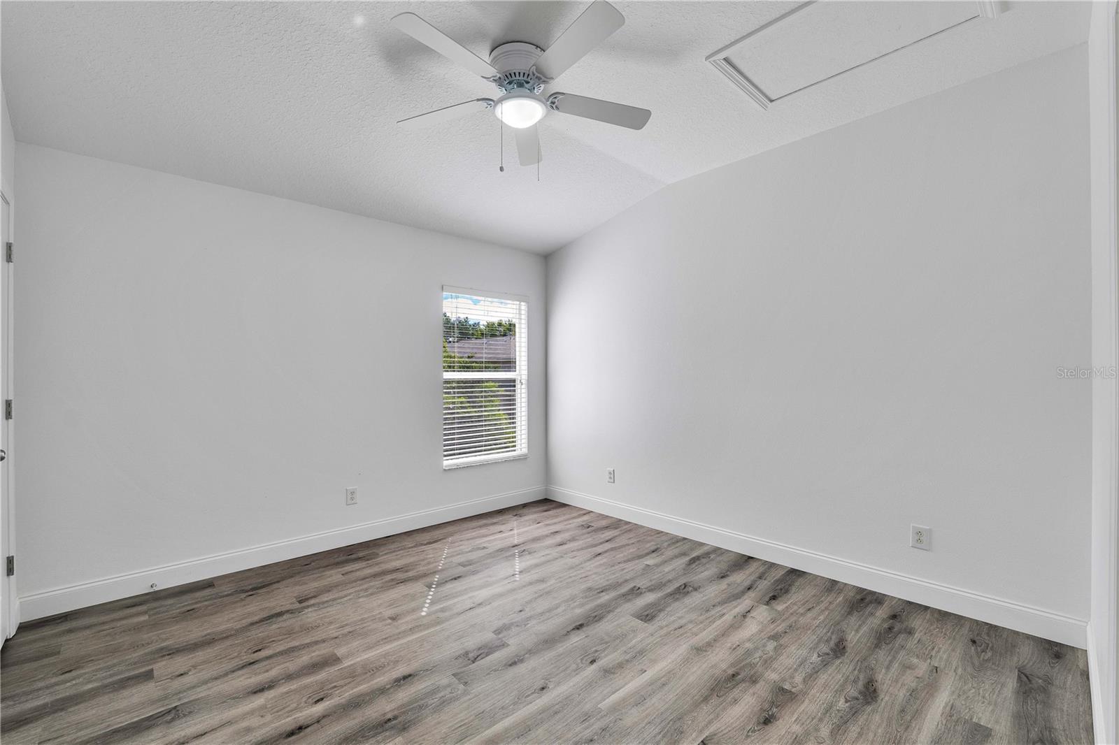 15838 FISHHAWK FALLS DR