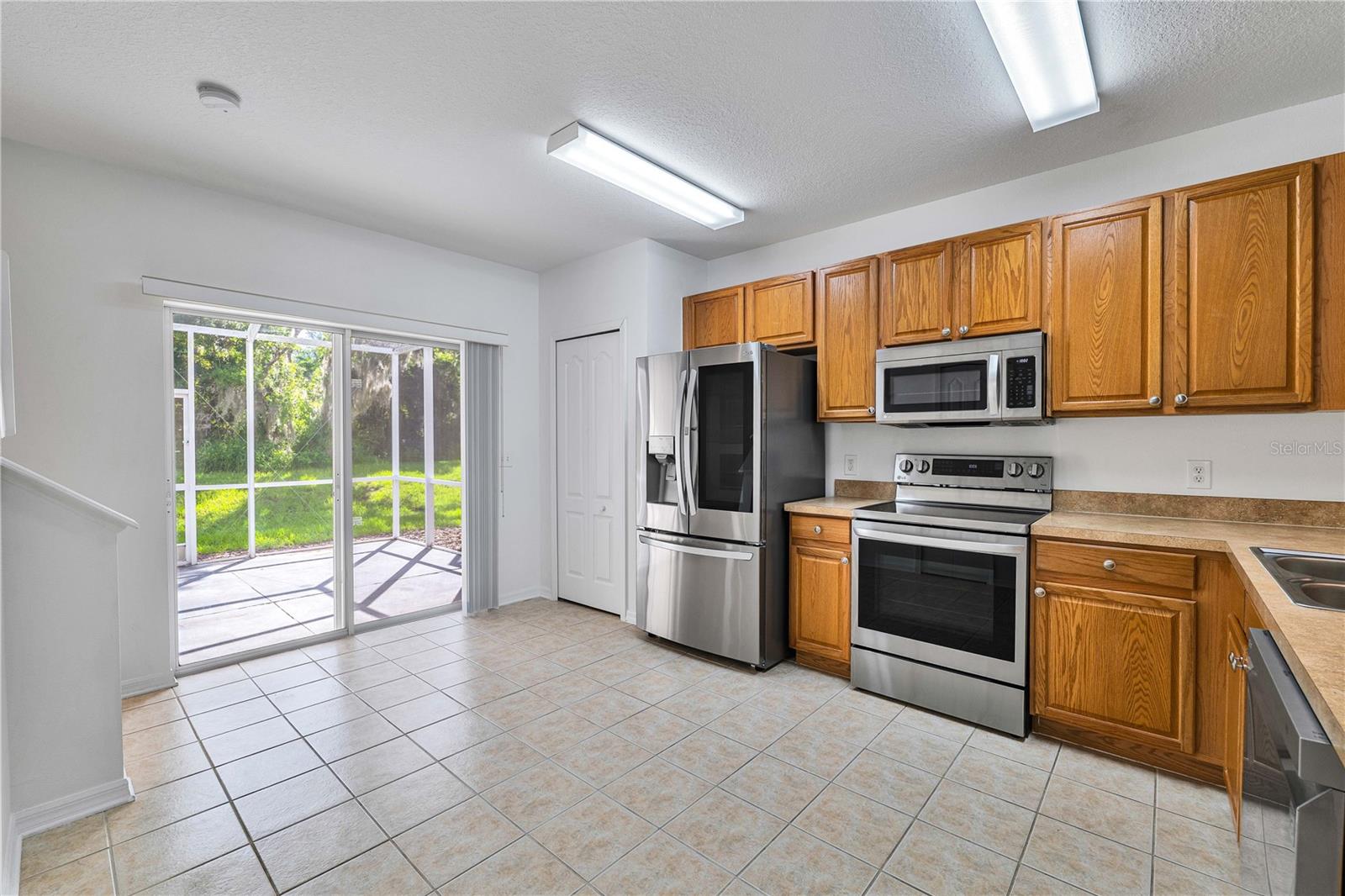 15838 FISHHAWK FALLS DR