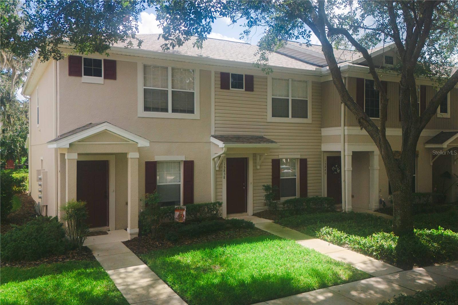 15838 FISHHAWK FALLS DR