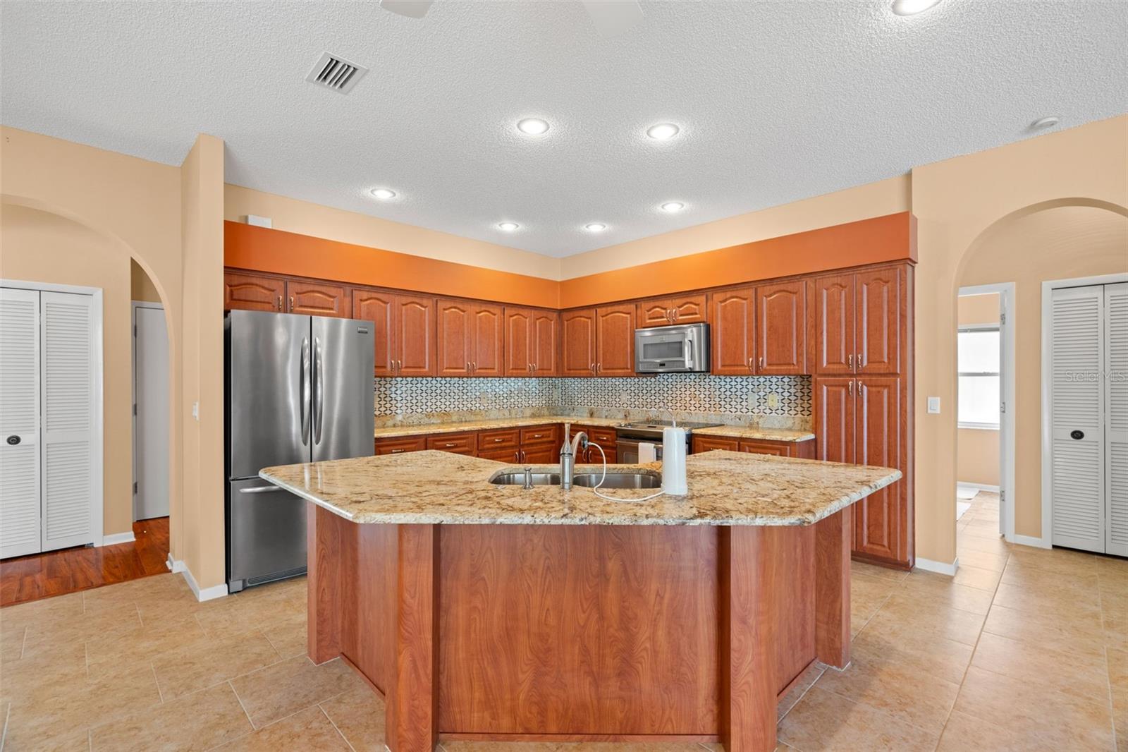 1878 EAGLE TRACE BLVD