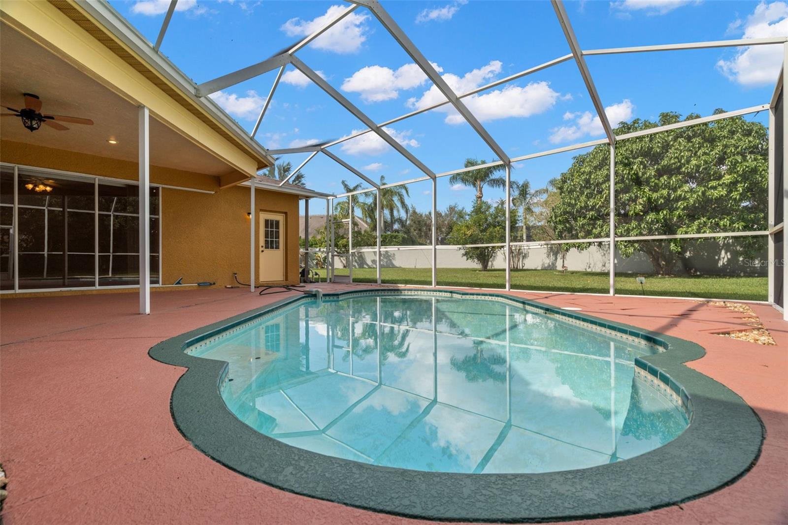 1878 EAGLE TRACE BLVD