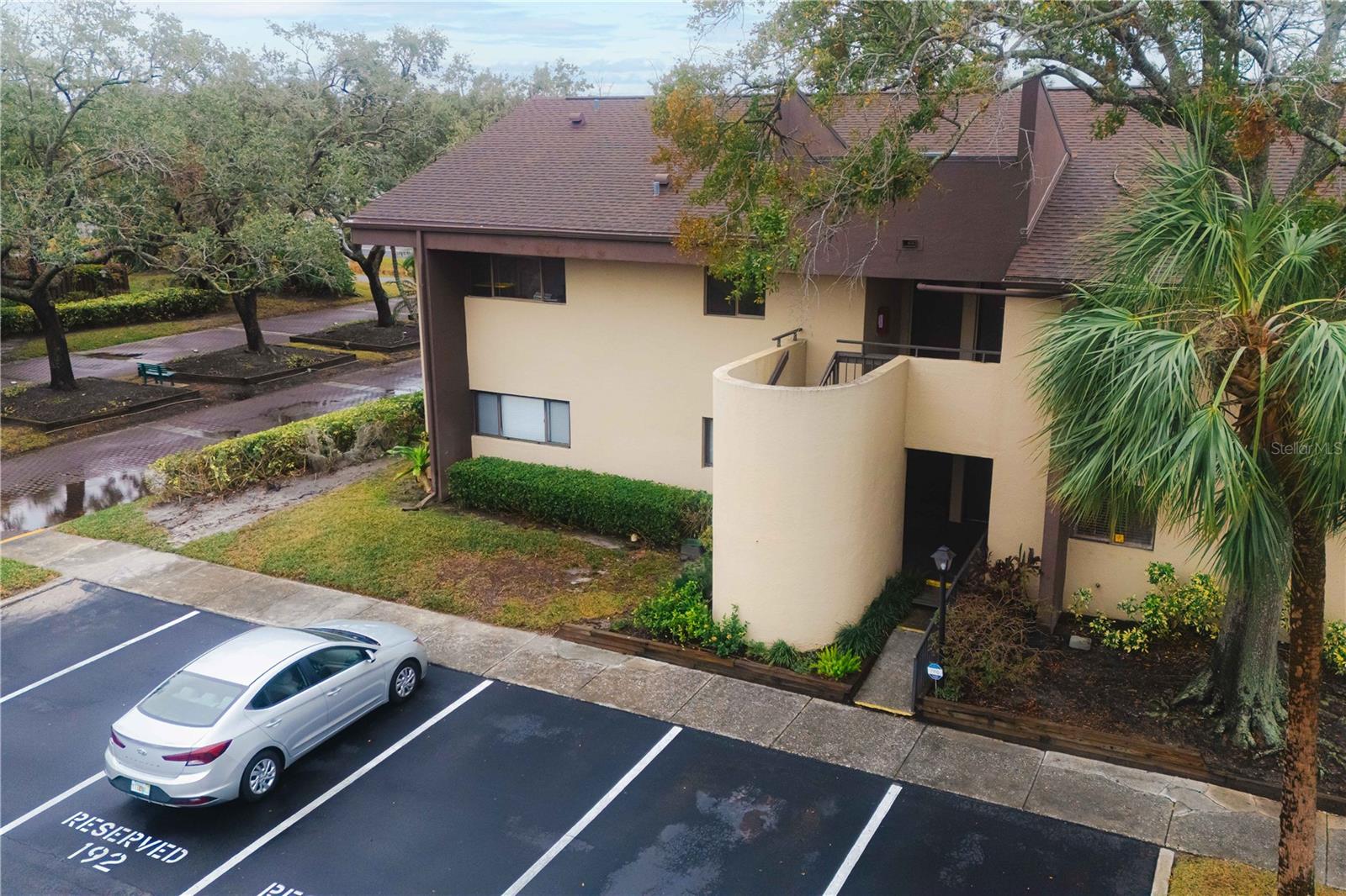 810 S VILLAGE DR N #201