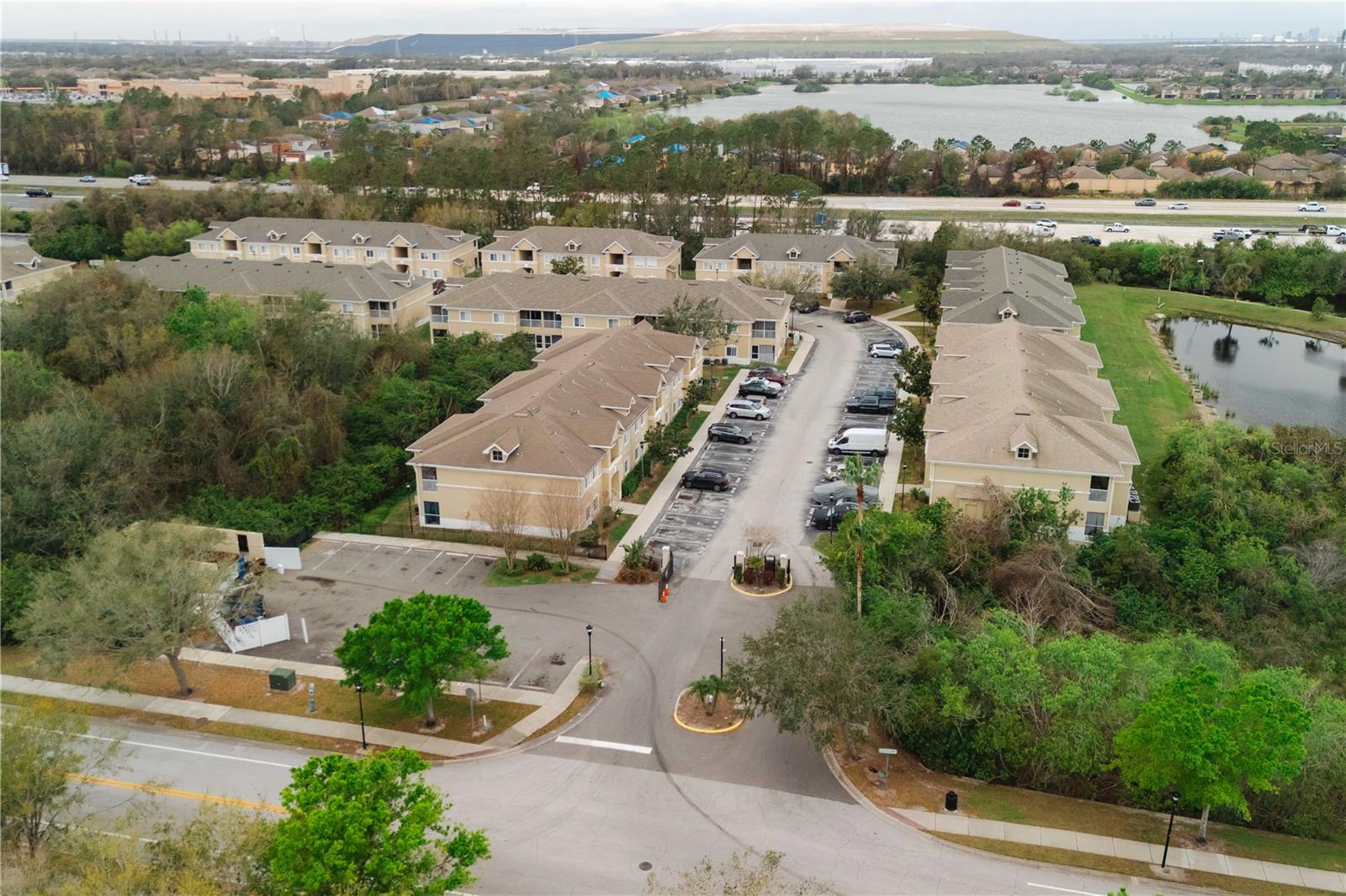 6434 CYPRESSDALE DR #102