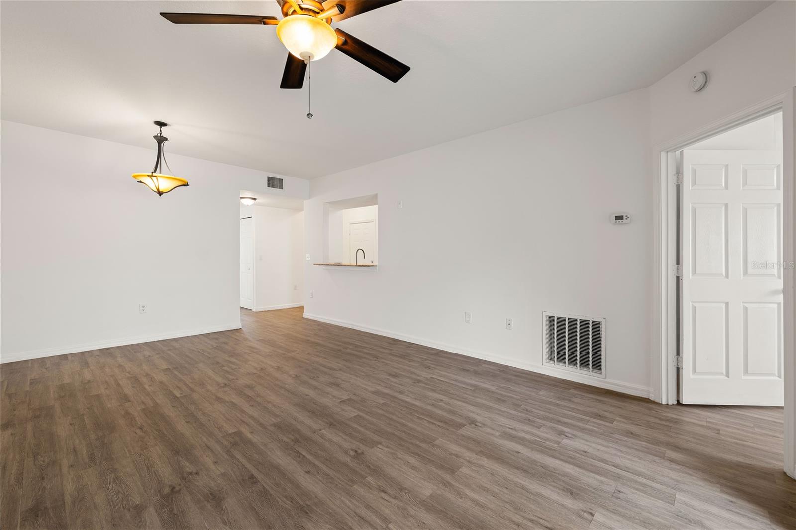 6434 CYPRESSDALE DR #102