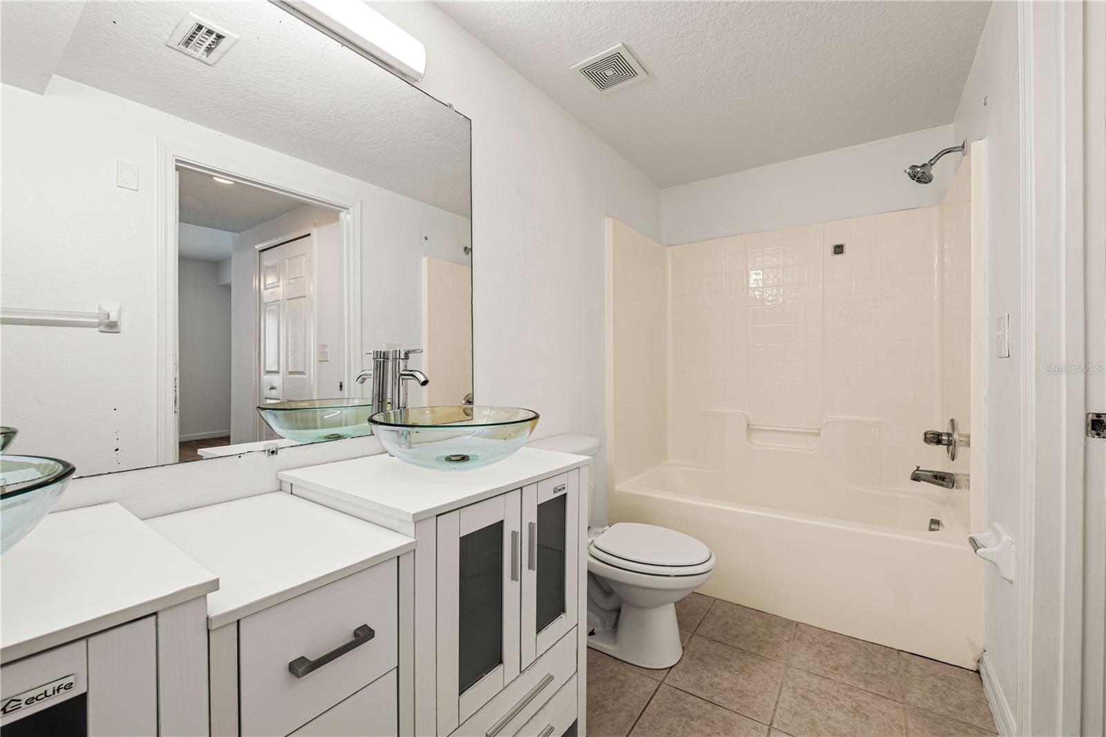 6434 CYPRESSDALE DR #102