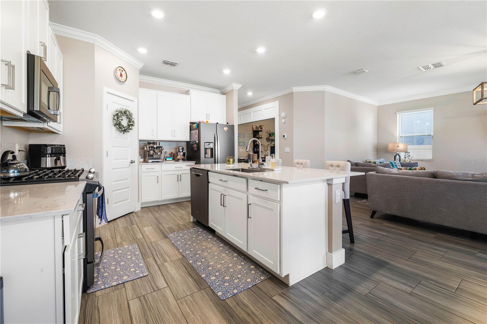 8609 WINNING FIELDS RD