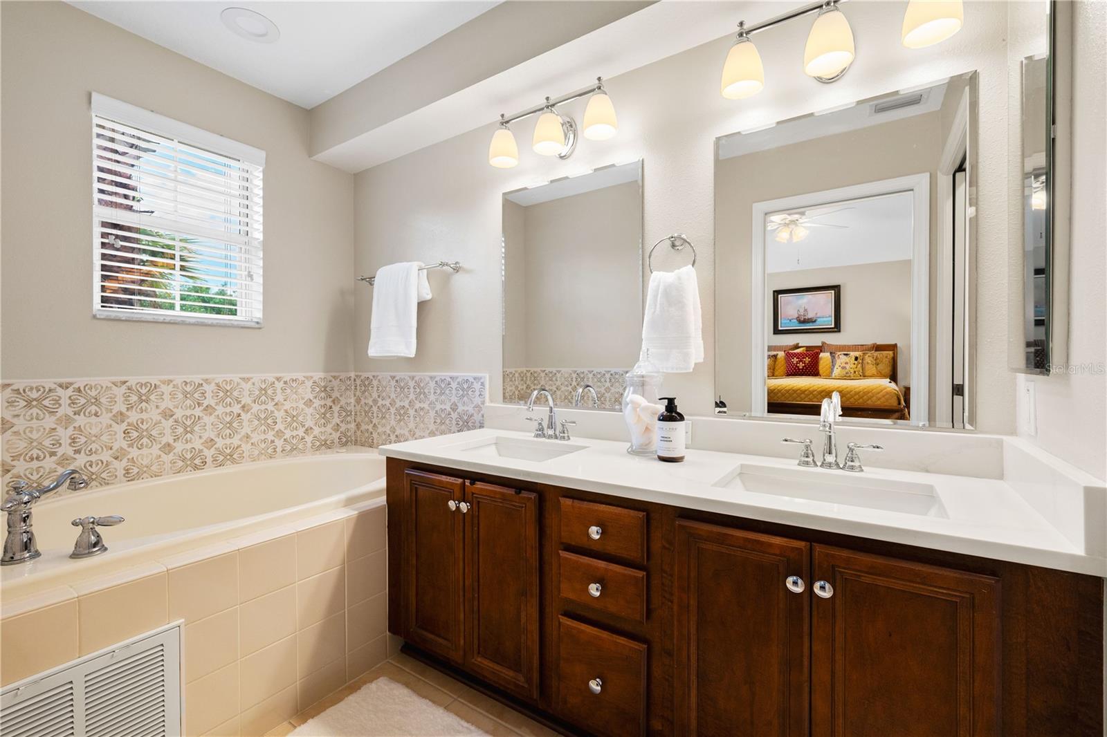 20039 HERITAGE POINT DR