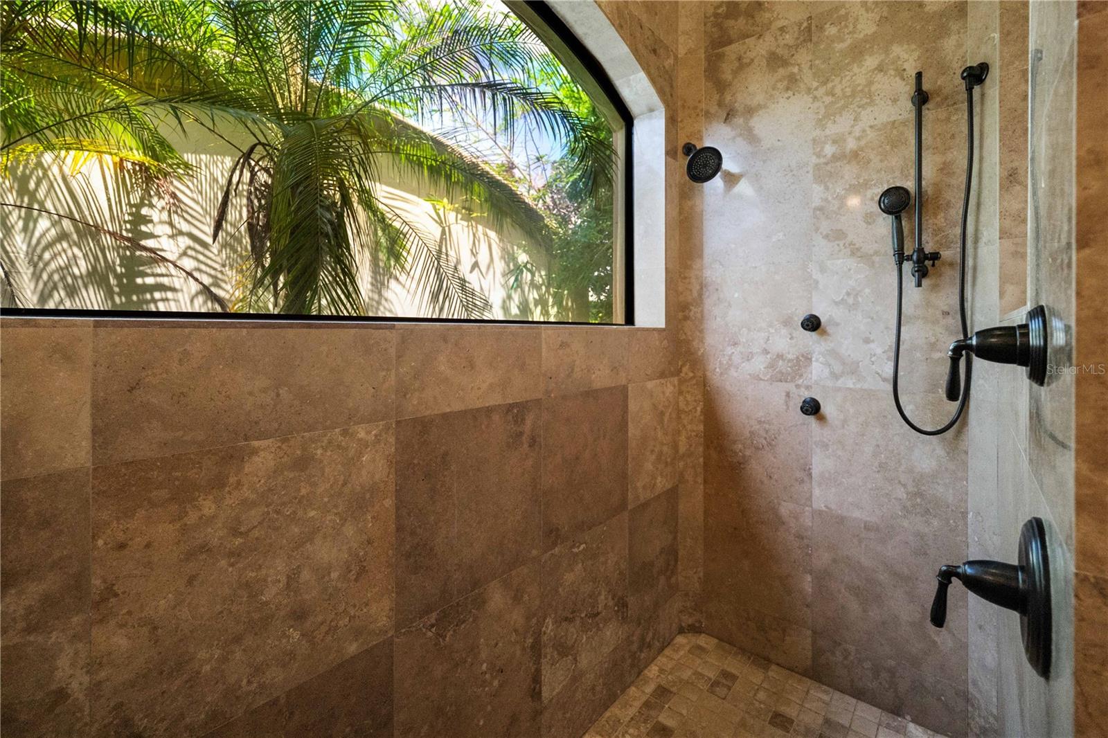 17201 BREEDERS CUP DR