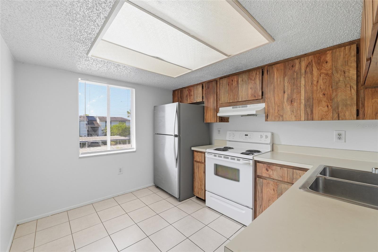 130 CYPRESS LN #130