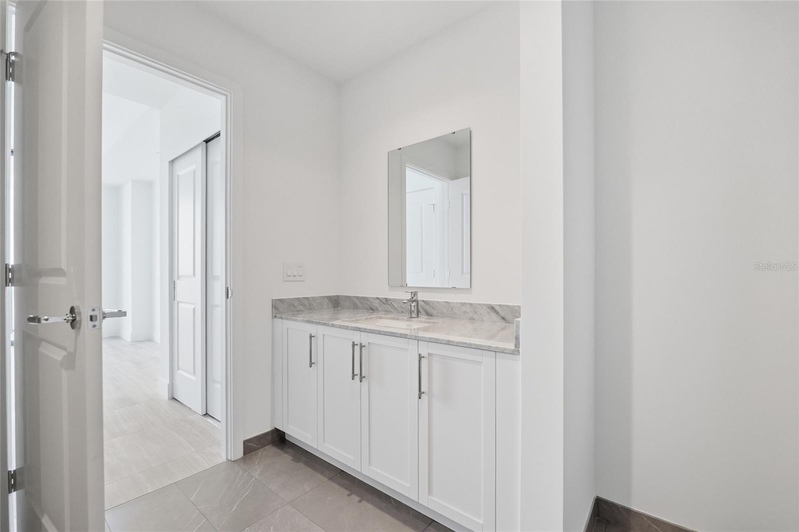 3015 S YSABELLA AVE #2102