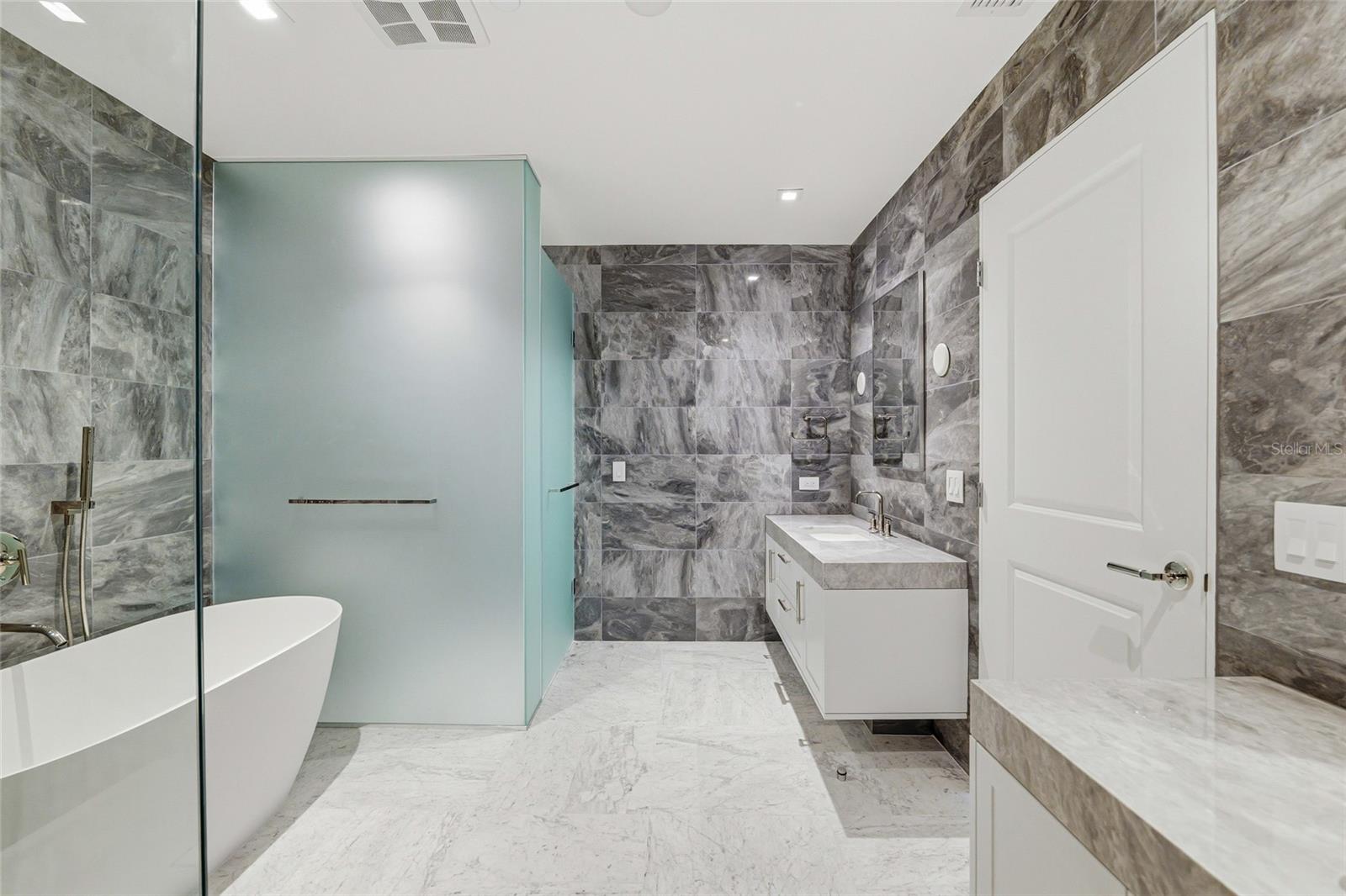 3015 S YSABELLA AVE #2102