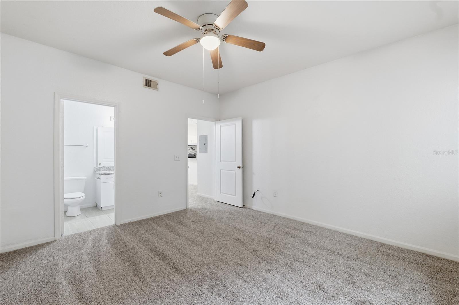 17112 CARRINGTON PARK DR #926