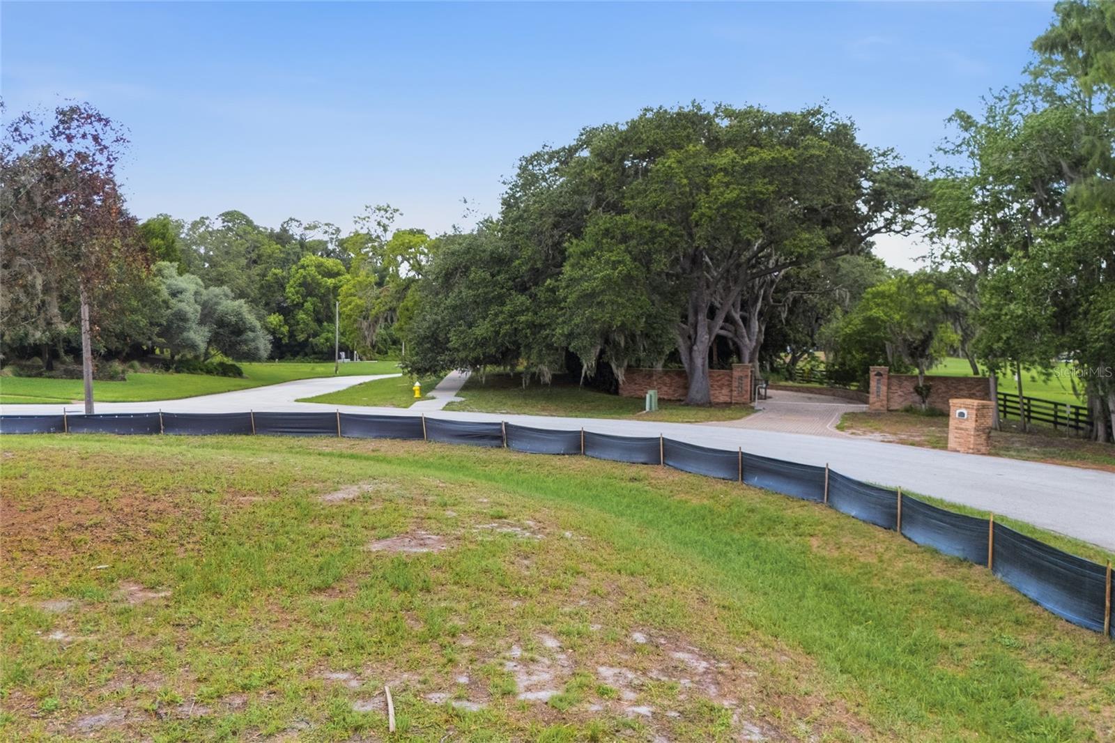 520 AUSTIN DR