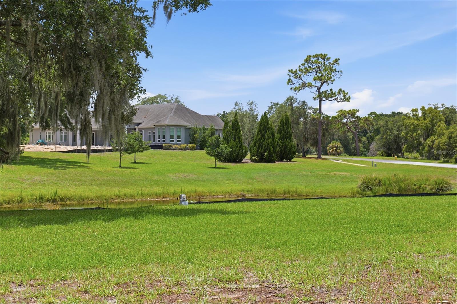 520 AUSTIN DR