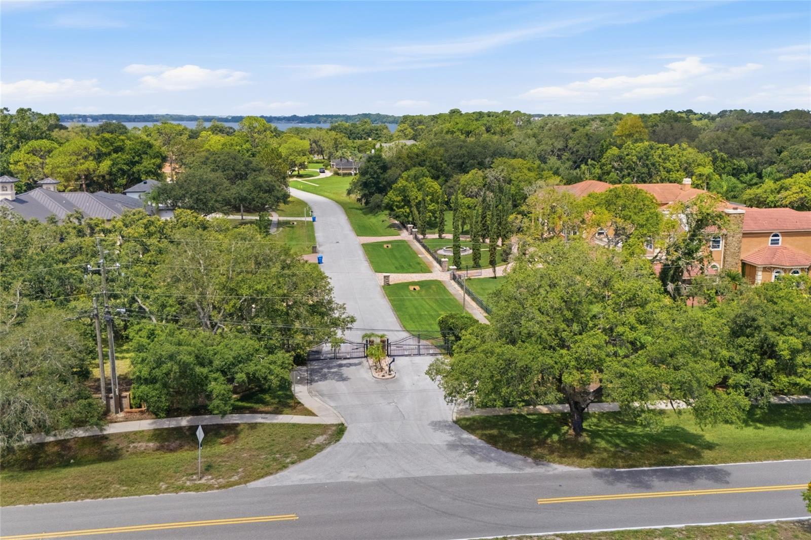 520 AUSTIN DR