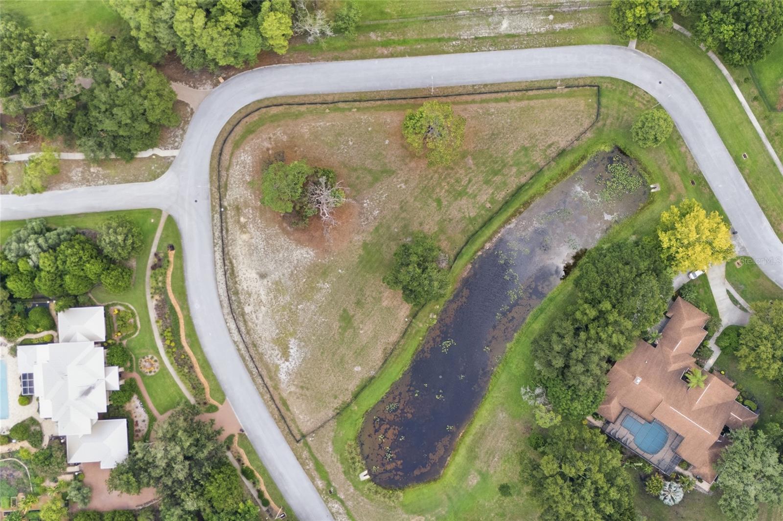 520 AUSTIN DR