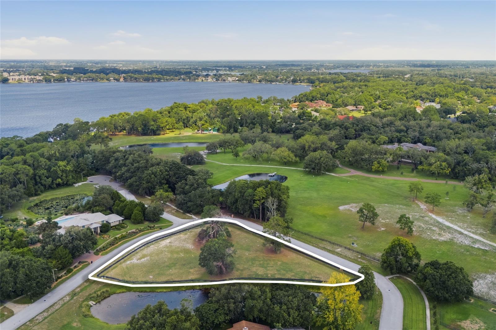 520 AUSTIN DR