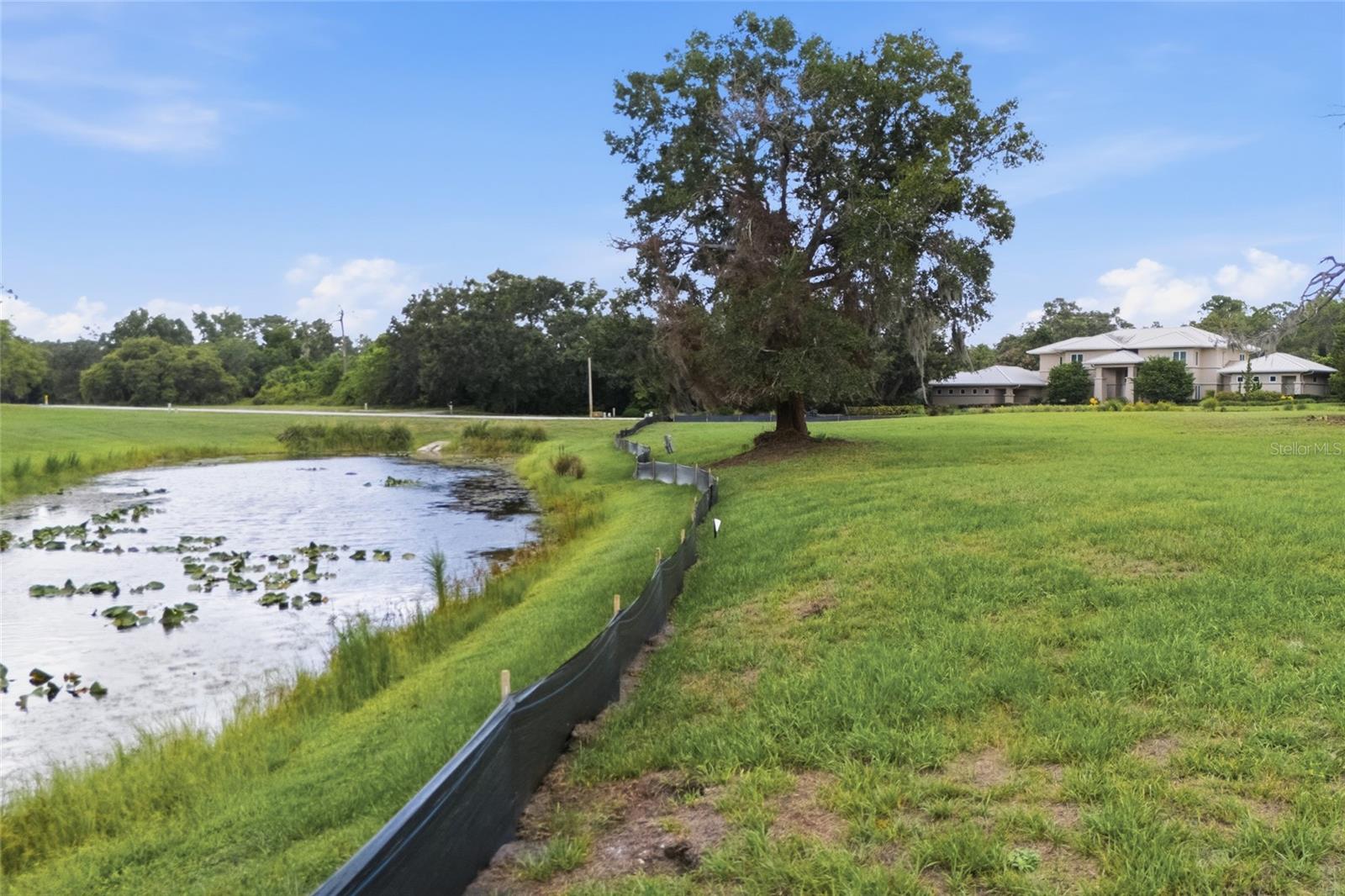 520 AUSTIN DR