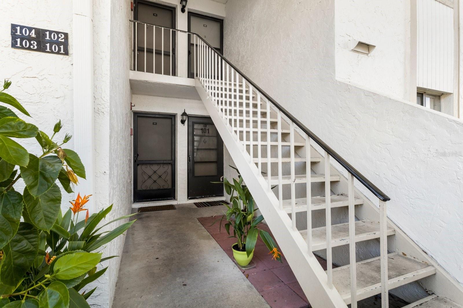 103 PALMETTO CT #103